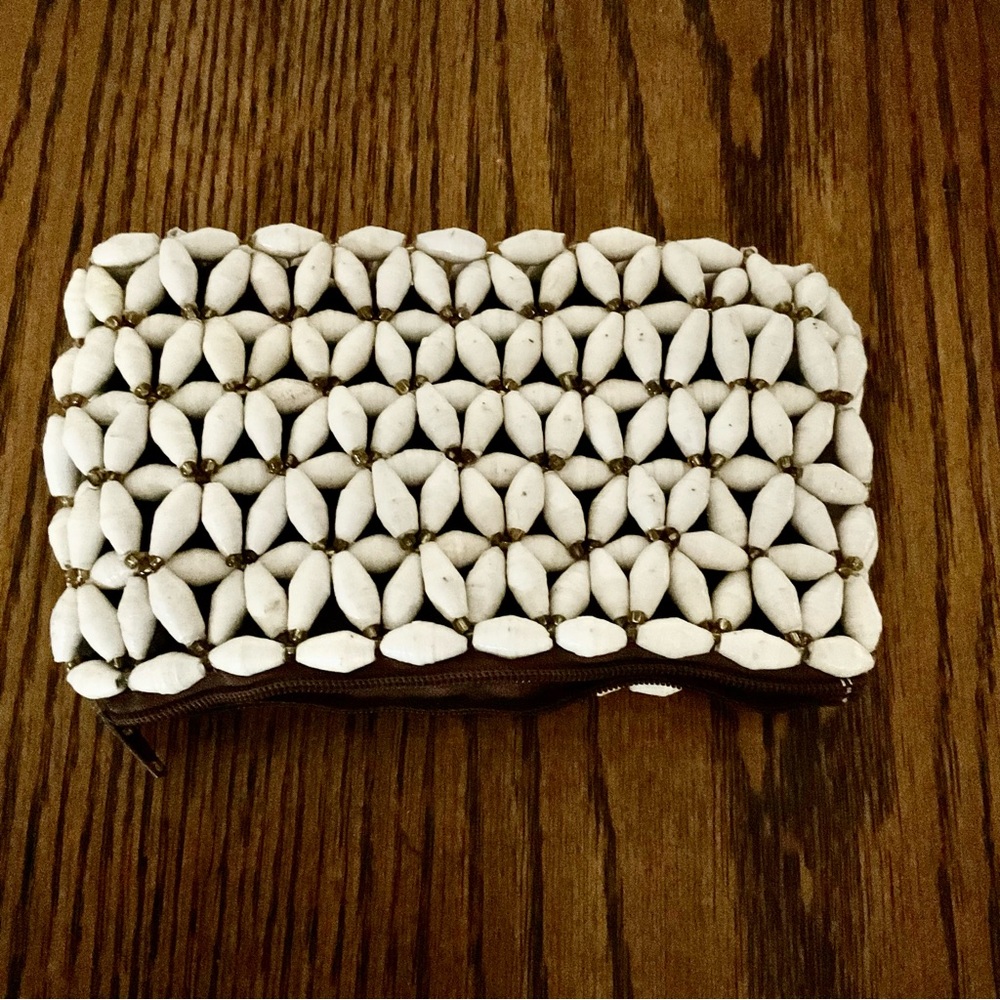 Pretty sell purse